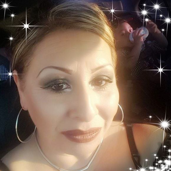 Meet your Posher, Corina - Picture 1 of 1